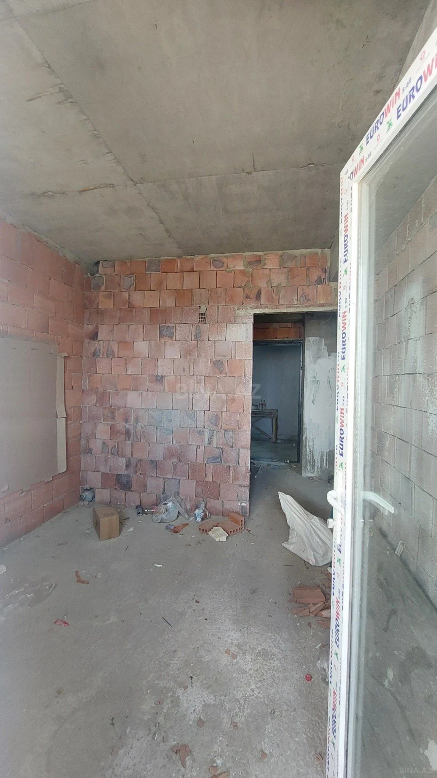 Satılır 2 otaqlı mənzil 62 m²