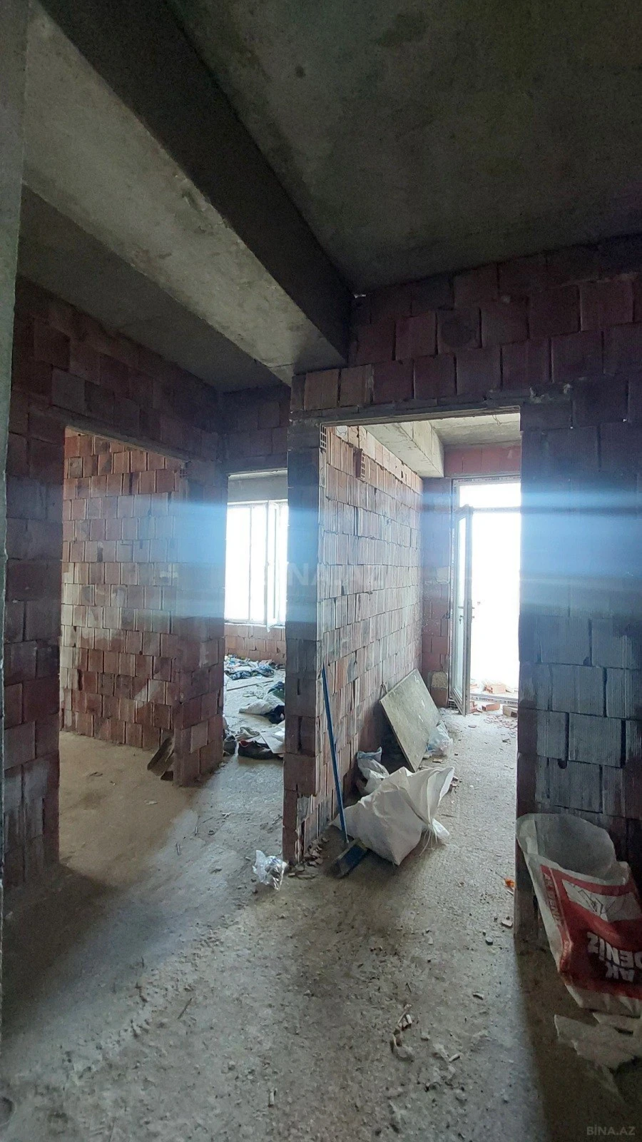 Satılır 2 otaqlı mənzil 62 m²
