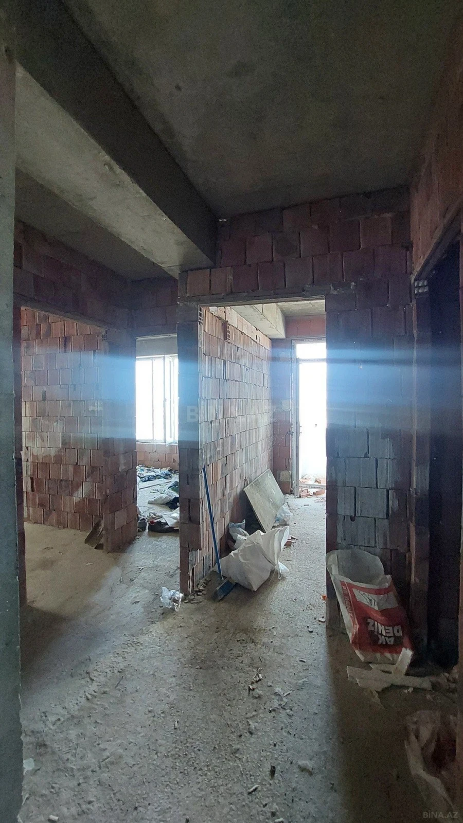 Satılır 2 otaqlı mənzil 62 m²