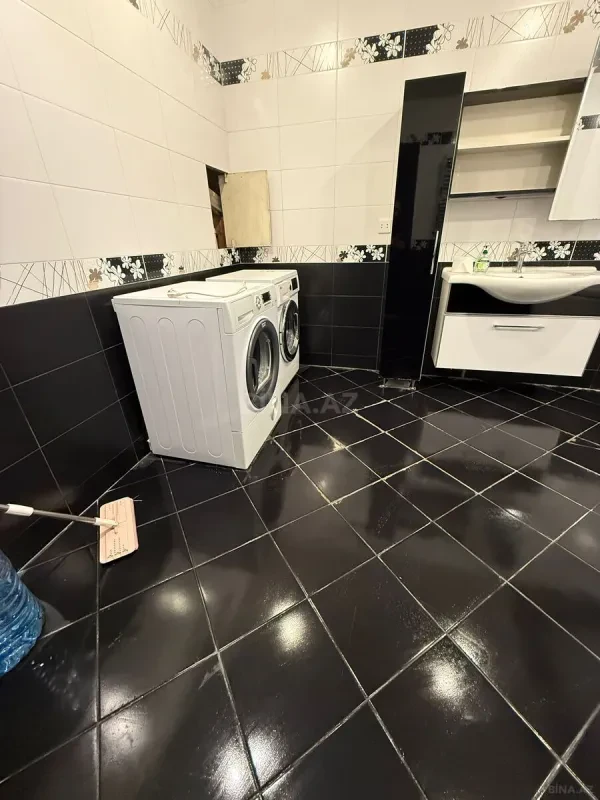 Kirayə verilir 3 otaqlı mənzil 145 m²