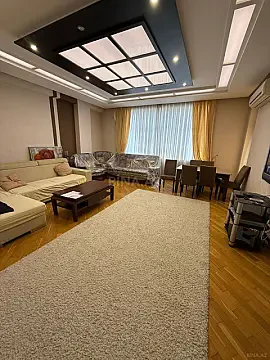 Kirayə verilir 3 otaqlı mənzil 145 m²