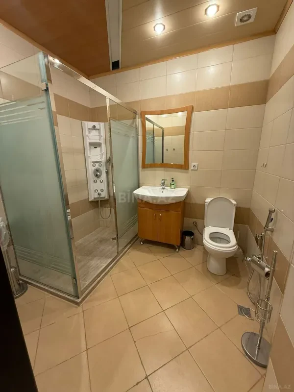 Kirayə verilir 3 otaqlı mənzil 145 m²