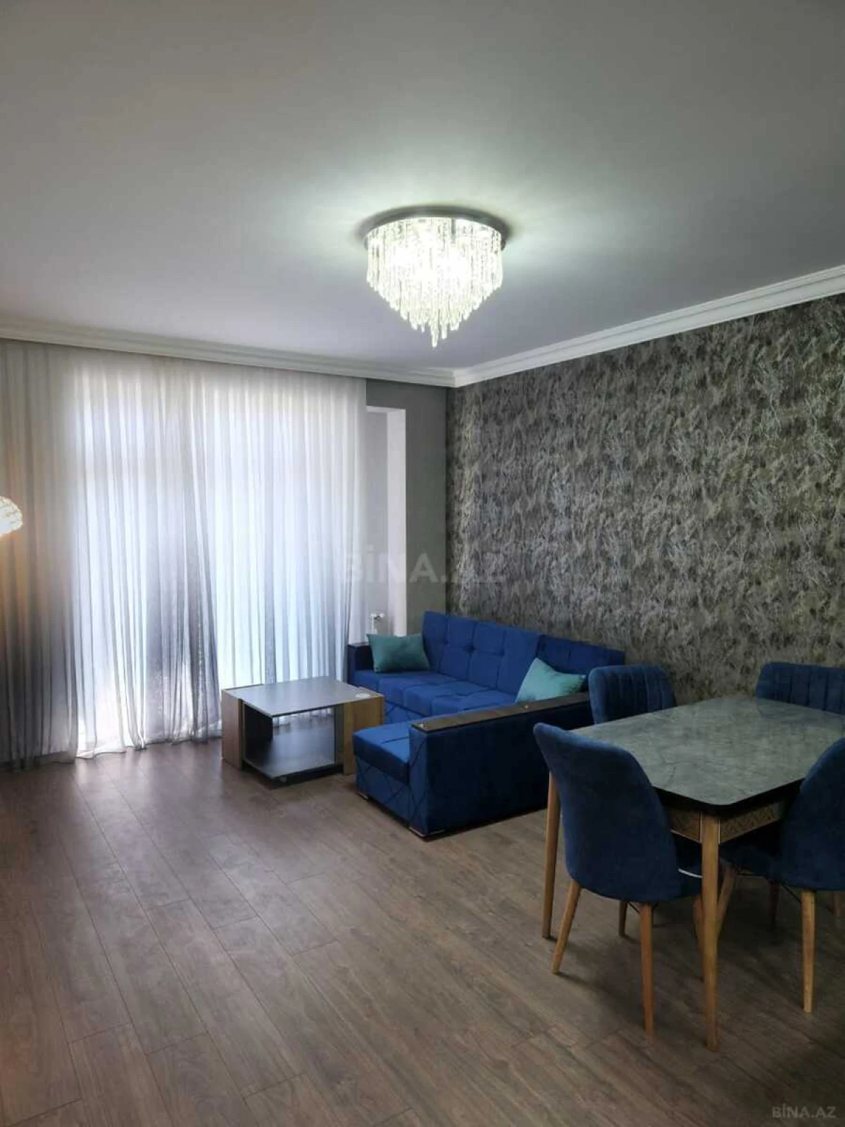 Kirayə verilir 2 otaqlı mənzil 80 m²