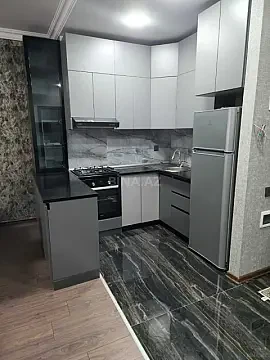 Kirayə verilir 2 otaqlı mənzil 80 m²