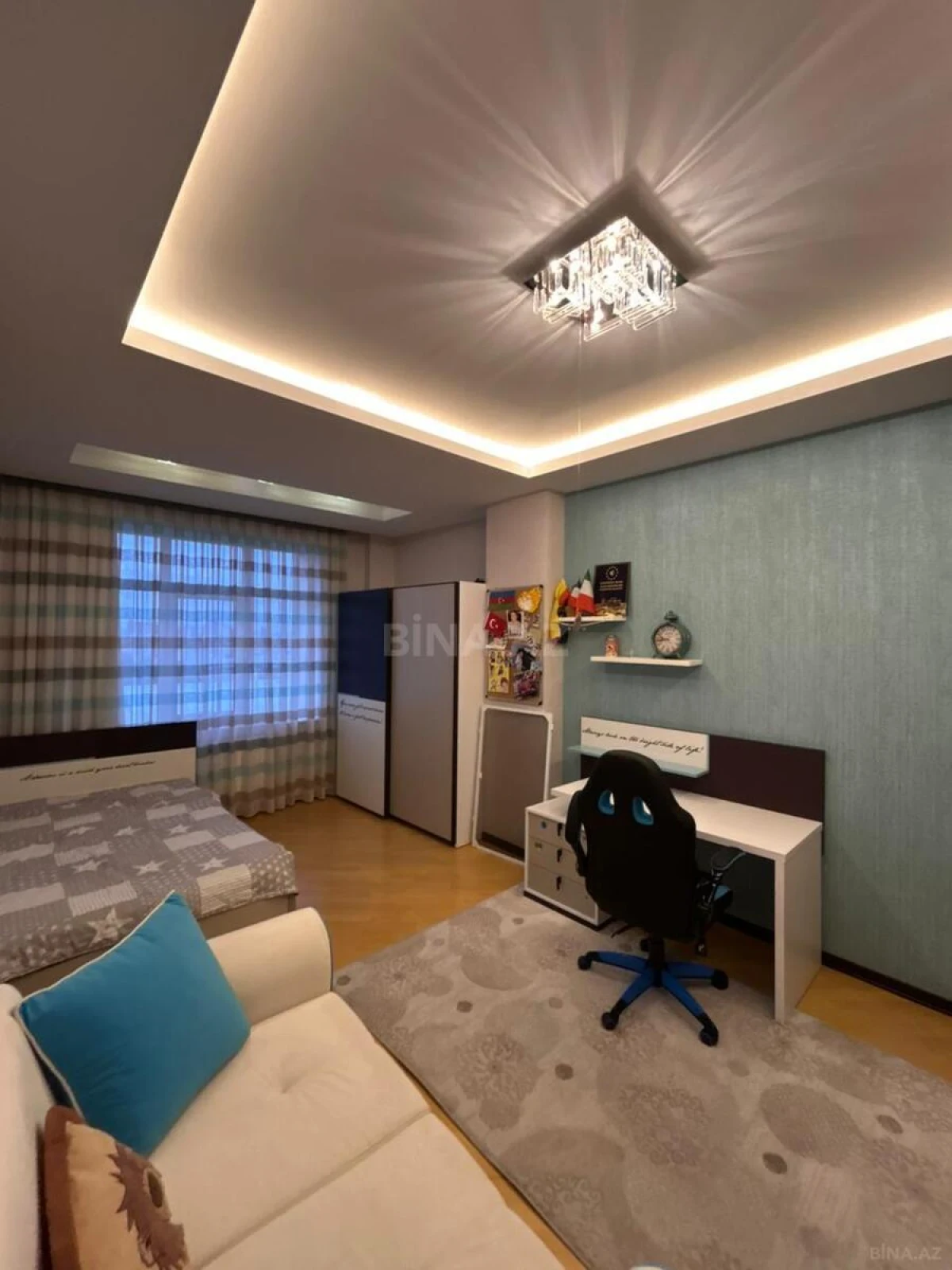 Kirayə verilir 3 otaqlı mənzil 175 m²