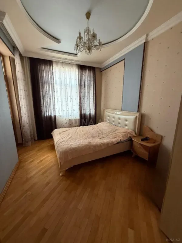 Kirayə verilir 3 otaqlı mənzil 150 m²