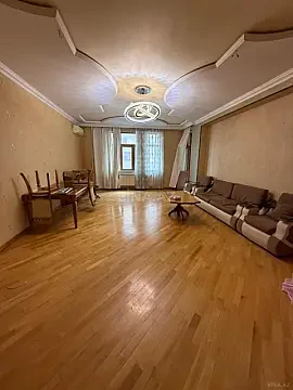 Kirayə verilir 3 otaqlı mənzil 150 m²