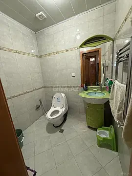 Kirayə verilir 3 otaqlı mənzil 150 m²