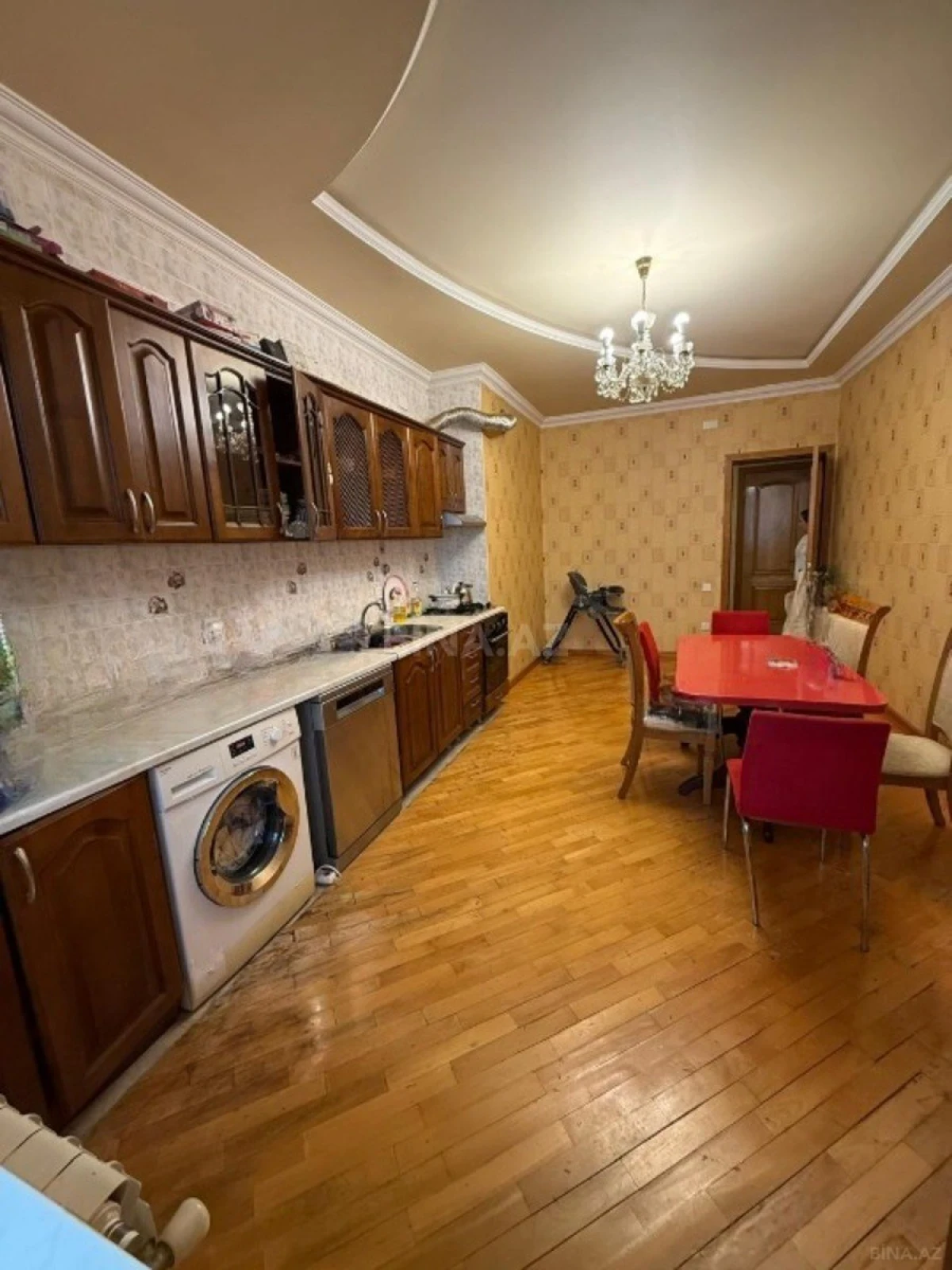 Kirayə verilir 3 otaqlı mənzil 150 m²