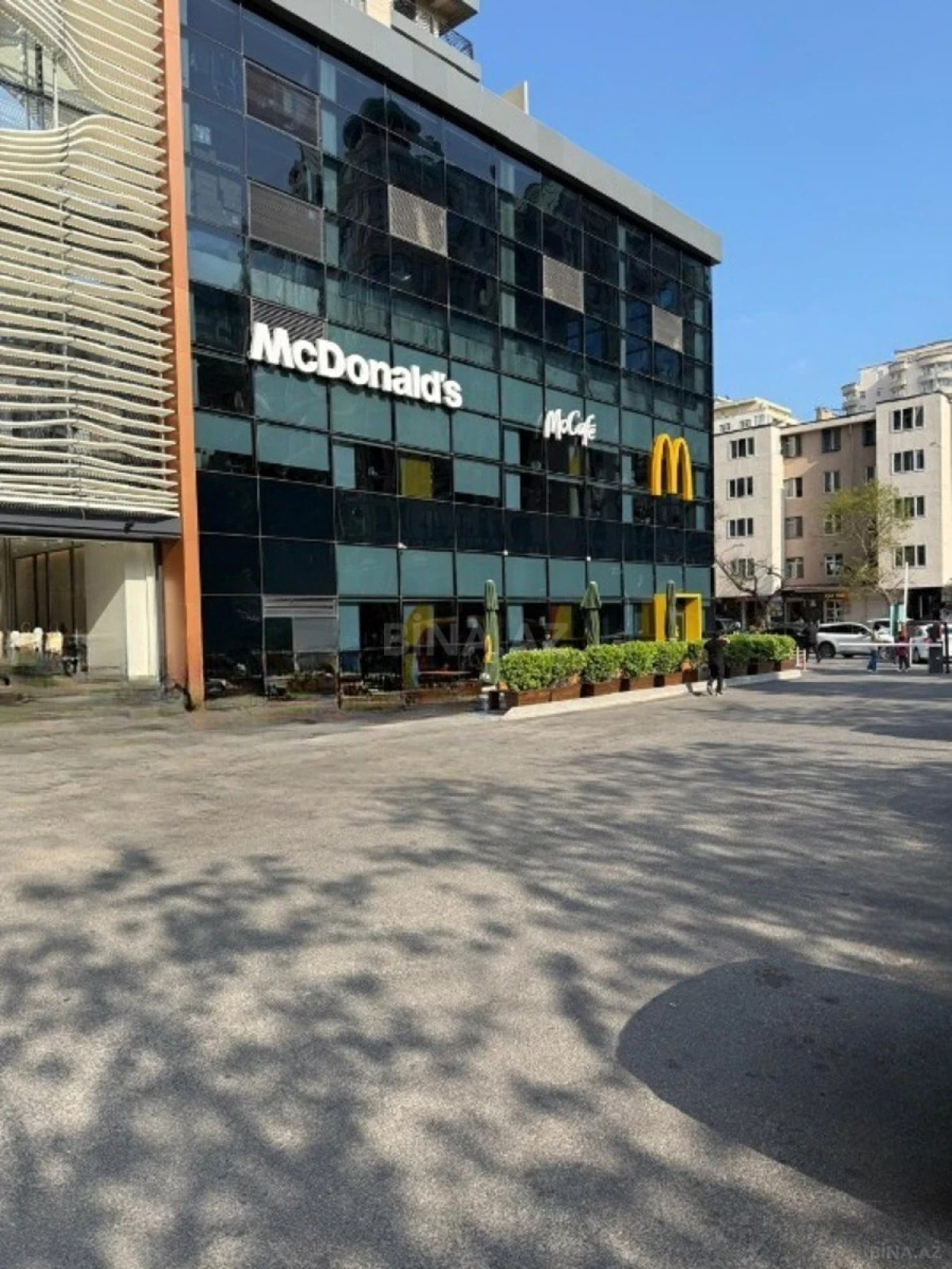 Kirayə verilir 3 otaqlı mənzil 150 m²