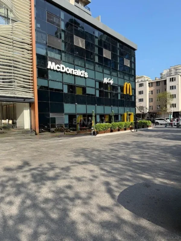 Kirayə verilir 3 otaqlı mənzil 150 m²