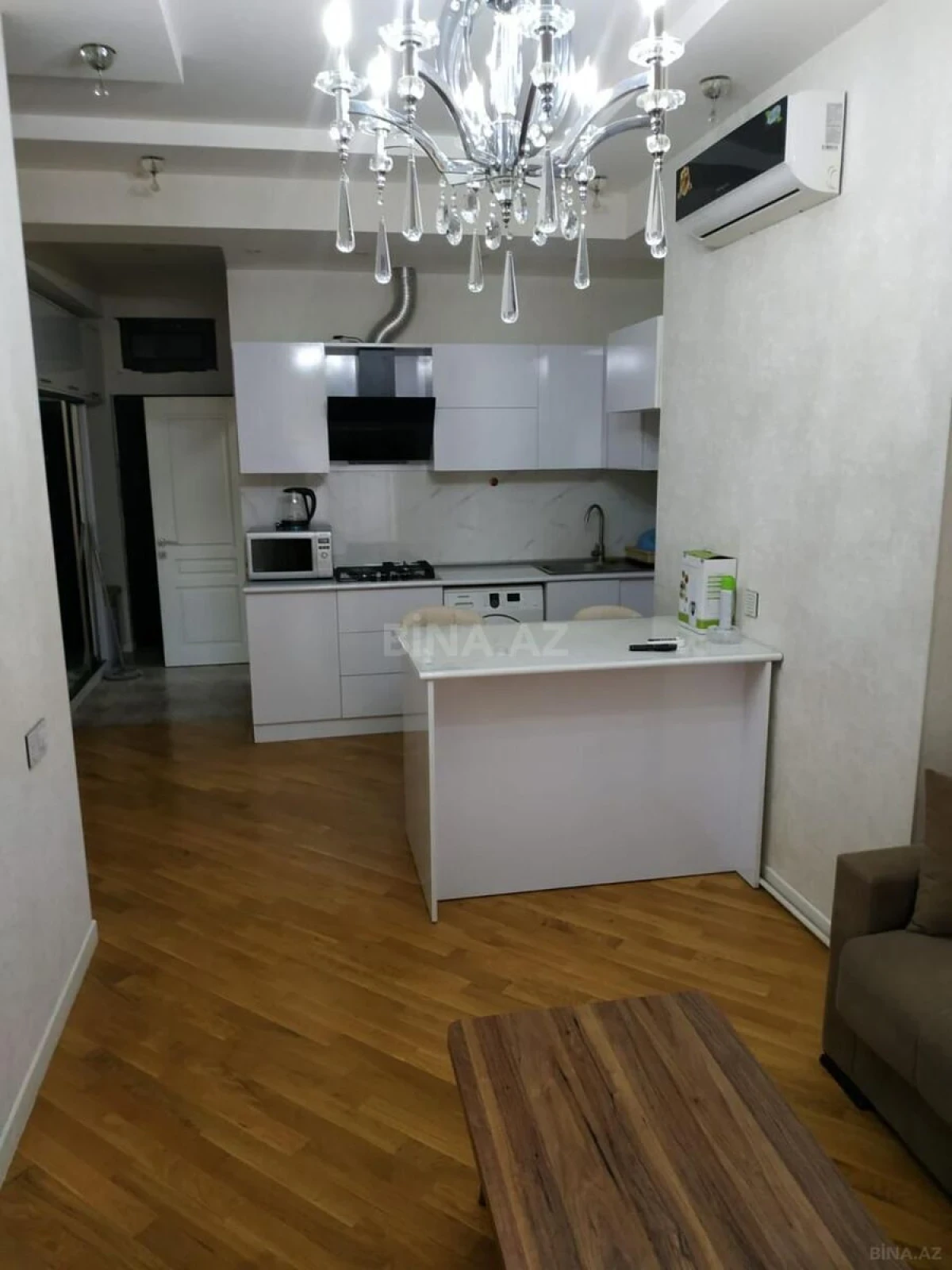 Kirayə verilir 2 otaqlı mənzil 80 m²