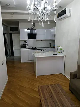 Kirayə verilir 2 otaqlı mənzil 80 m²