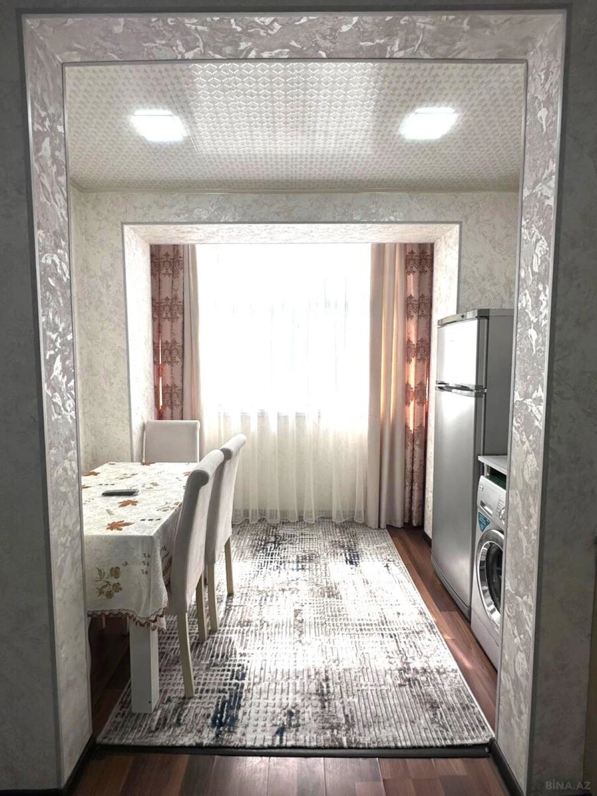 Kirayə verilir 2 otaqlı mənzil 55 m²