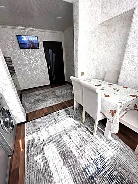 Kirayə verilir 2 otaqlı mənzil 55 m²