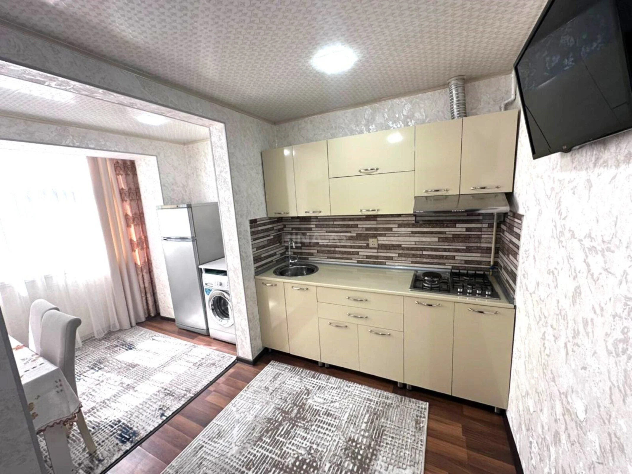 Kirayə verilir 2 otaqlı mənzil 55 m²