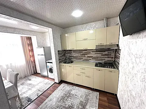Kirayə verilir 2 otaqlı mənzil 55 m²