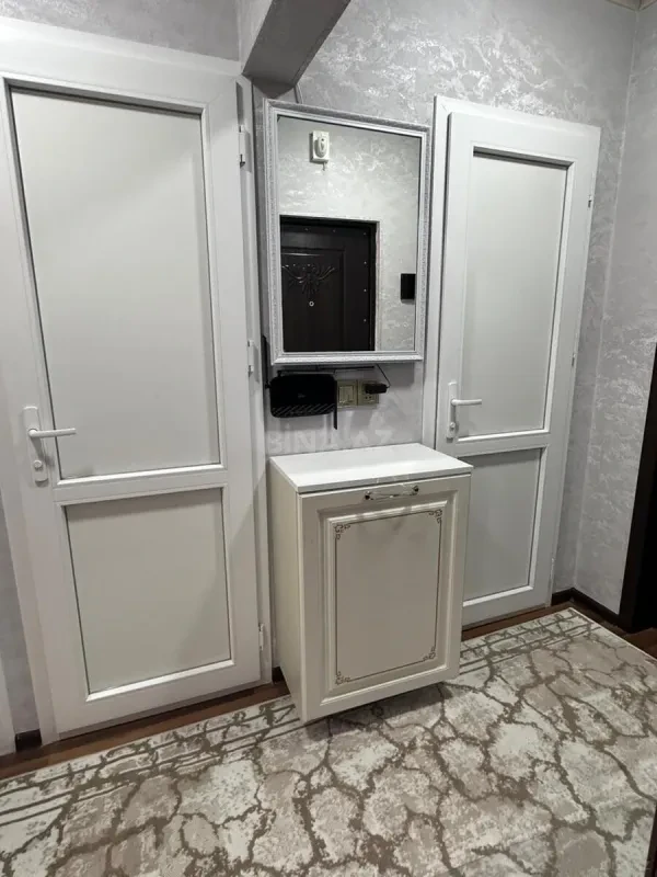 Kirayə verilir 2 otaqlı mənzil 55 m²