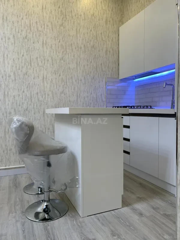 Kirayə verilir 2 otaqlı mənzil 75 m²