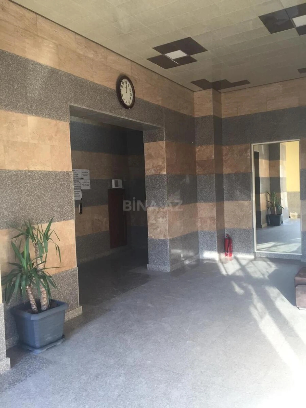 Kirayə verilir 2 otaqlı mənzil 75 m²