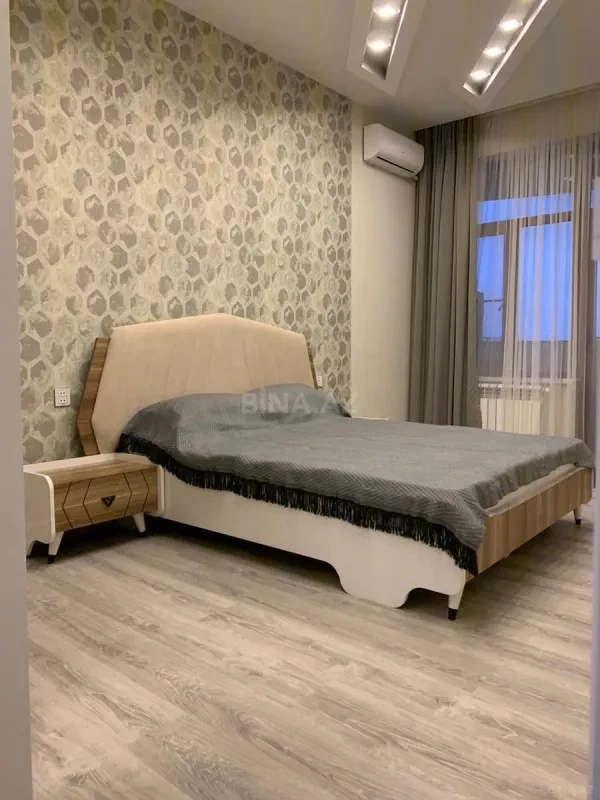 Kirayə verilir 2 otaqlı mənzil 75 m²