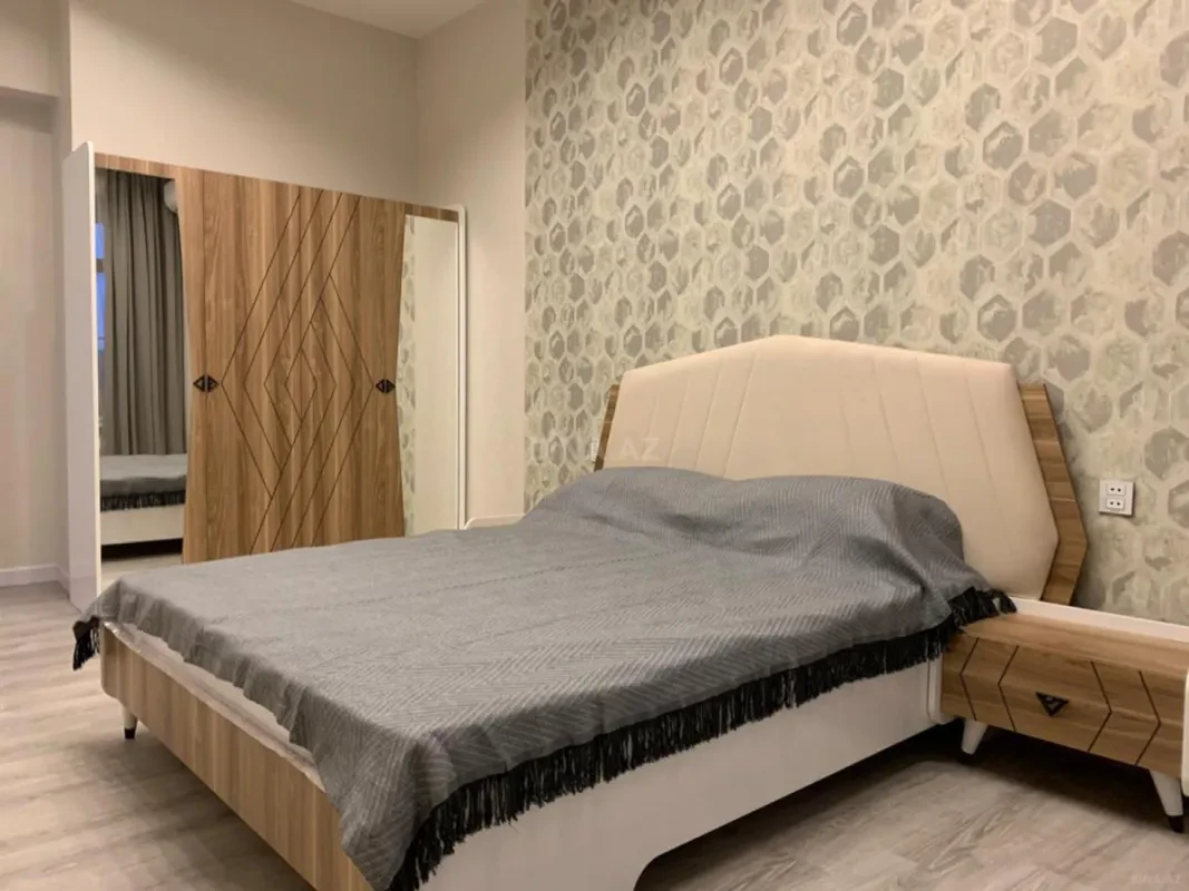 Kirayə verilir 2 otaqlı mənzil 75 m²