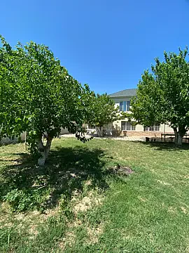 Kirayə verilir 8 otaqlı həyət evi 500 m² — Bakı, Novxanı 8 otaq 500.00 m²