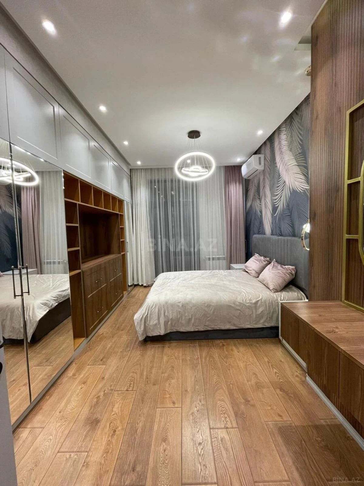 Satılır 2 otaqlı mənzil 70 m²