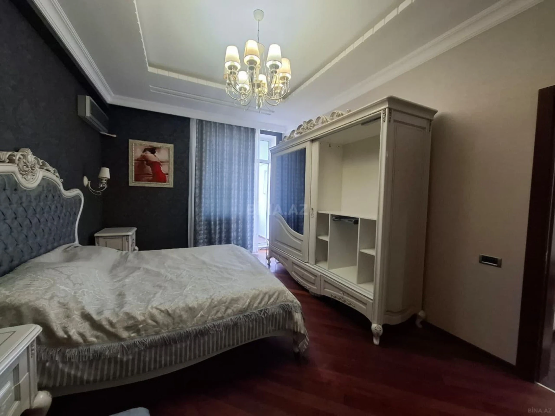 Kirayə verilir 3 otaqlı mənzil 172 m²