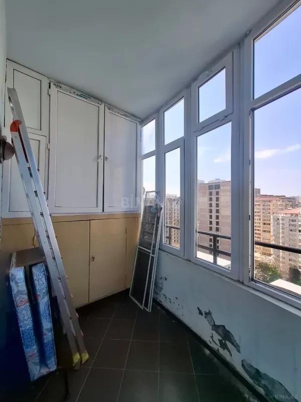Kirayə verilir 3 otaqlı mənzil 172 m²