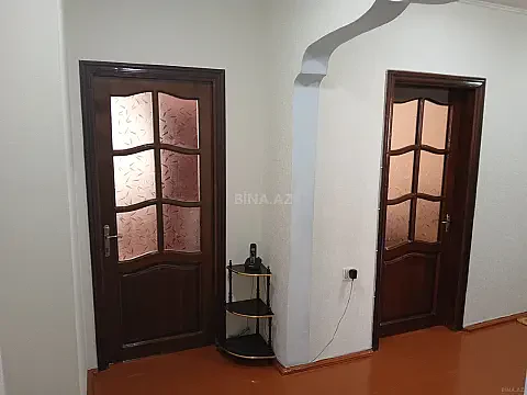 Satılır 4 otaqlı mənzil 104 m²