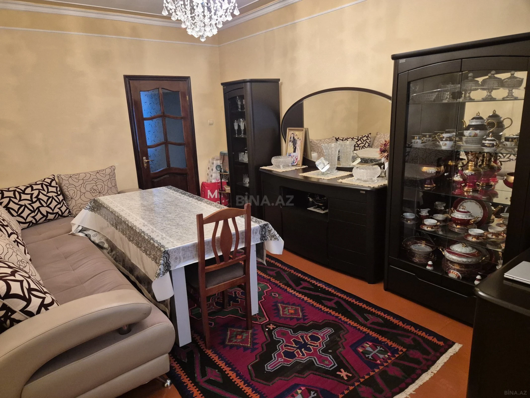 Satılır 4 otaqlı mənzil 104 m²