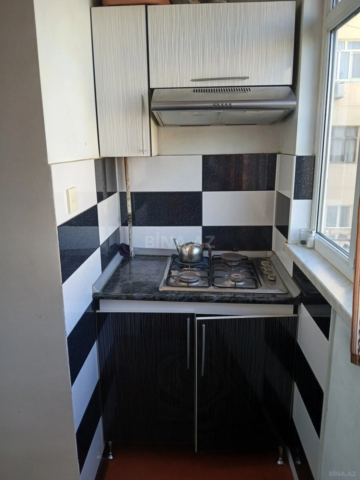 Satılır 4 otaqlı mənzil 104 m²