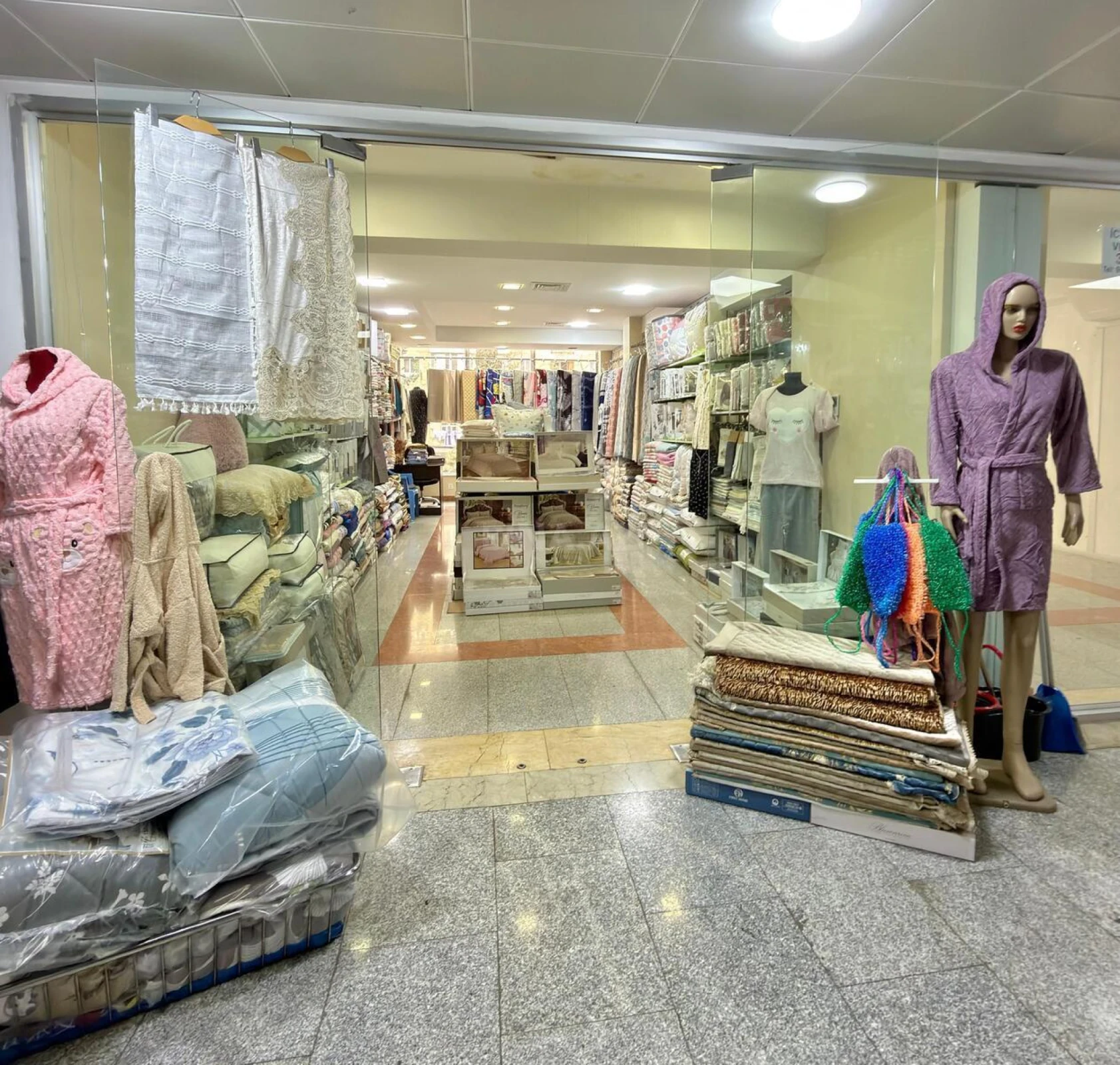 Satılır obyekt 40 m²