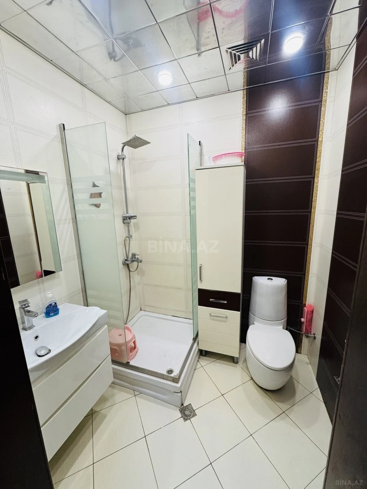 Satılır 4 otaqlı mənzil 170 m²