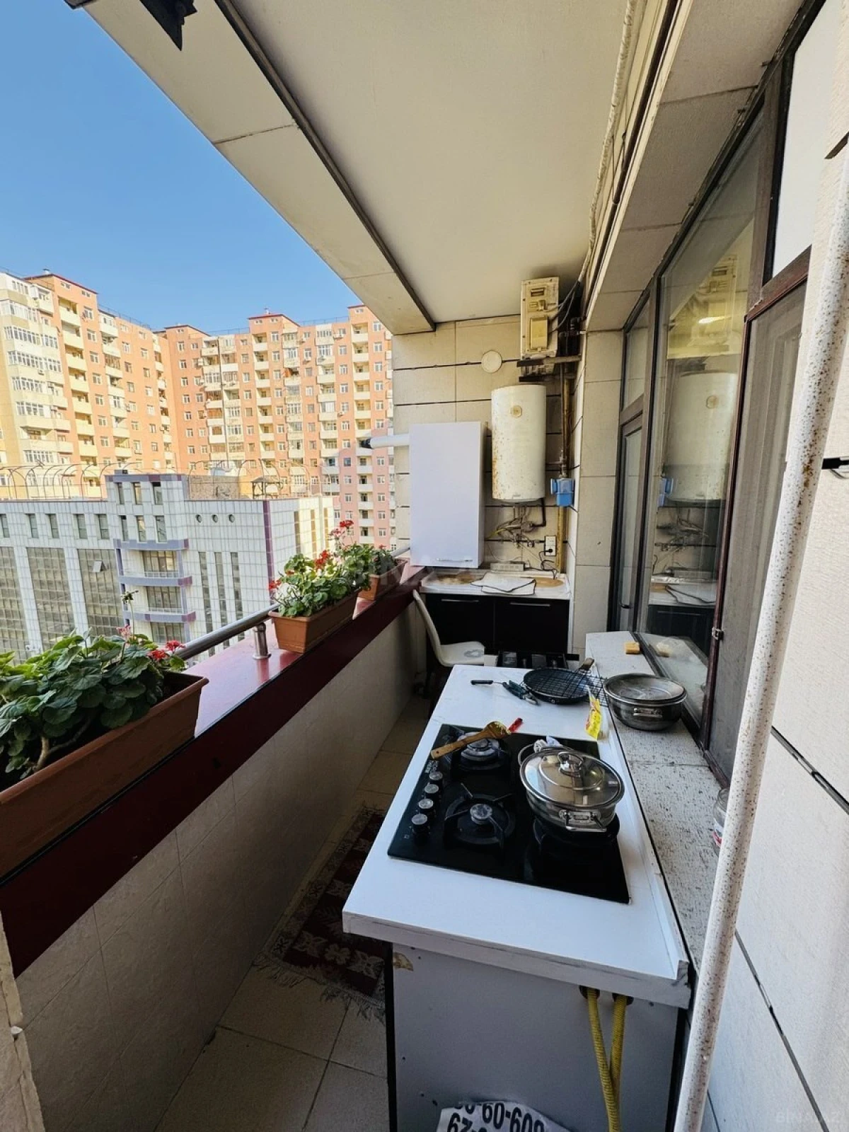 Satılır 4 otaqlı mənzil 170 m²