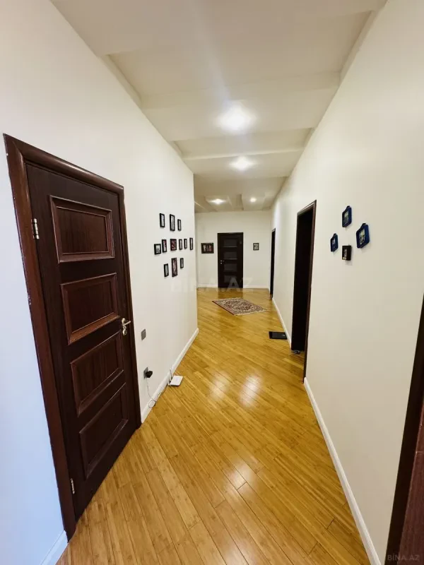 Satılır 4 otaqlı mənzil 170 m²