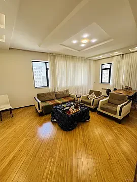 Satılır 4 otaqlı mənzil 170 m²
