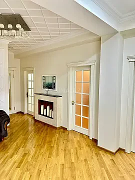 Kirayə verilir 3 otaqlı mənzil 120 m² — Bakı, Nəsimi 3 otaq 120.00 m²
