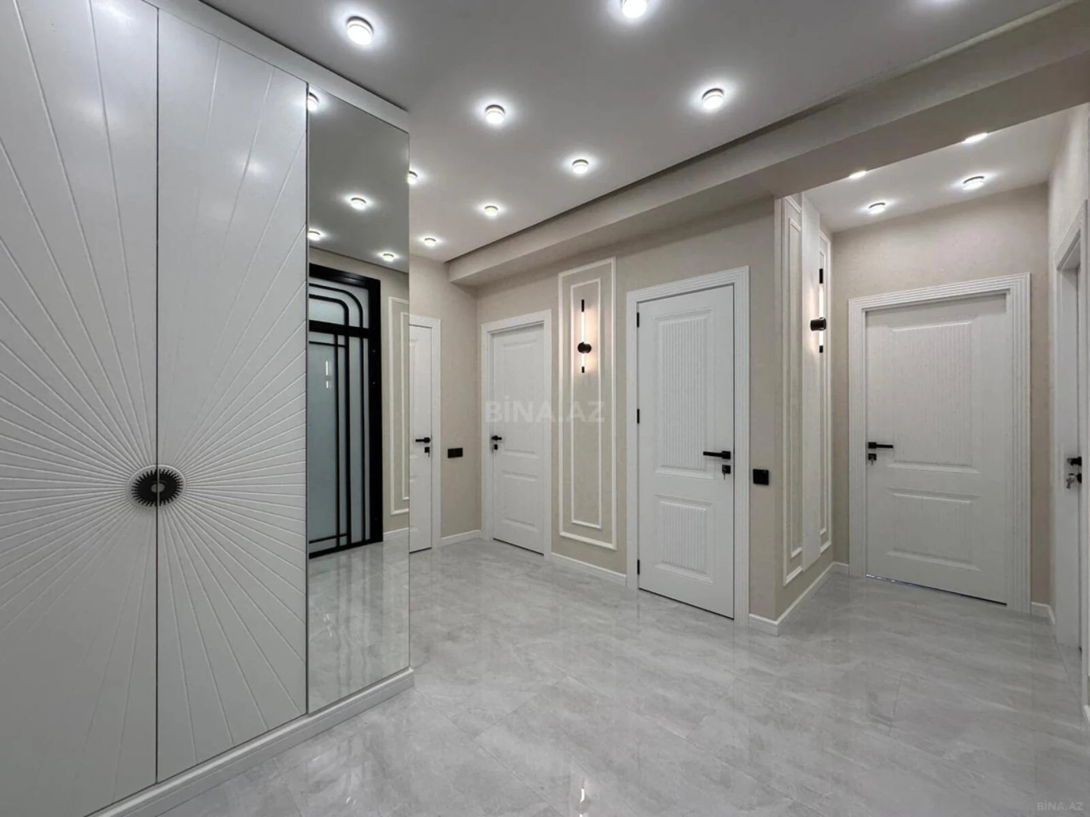 Satılır 3 otaqlı mənzil 98 m²