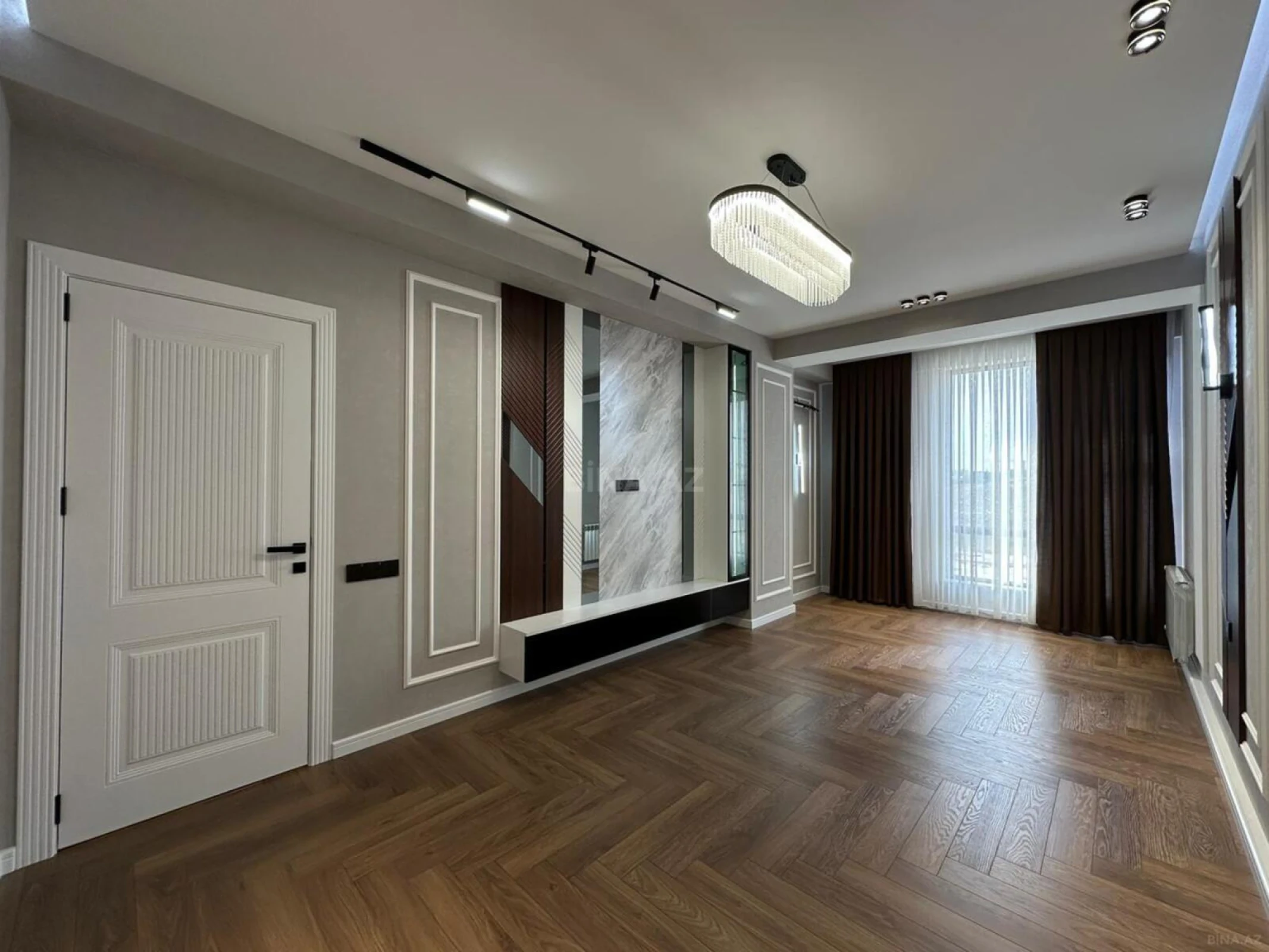 Satılır 3 otaqlı mənzil 98 m²