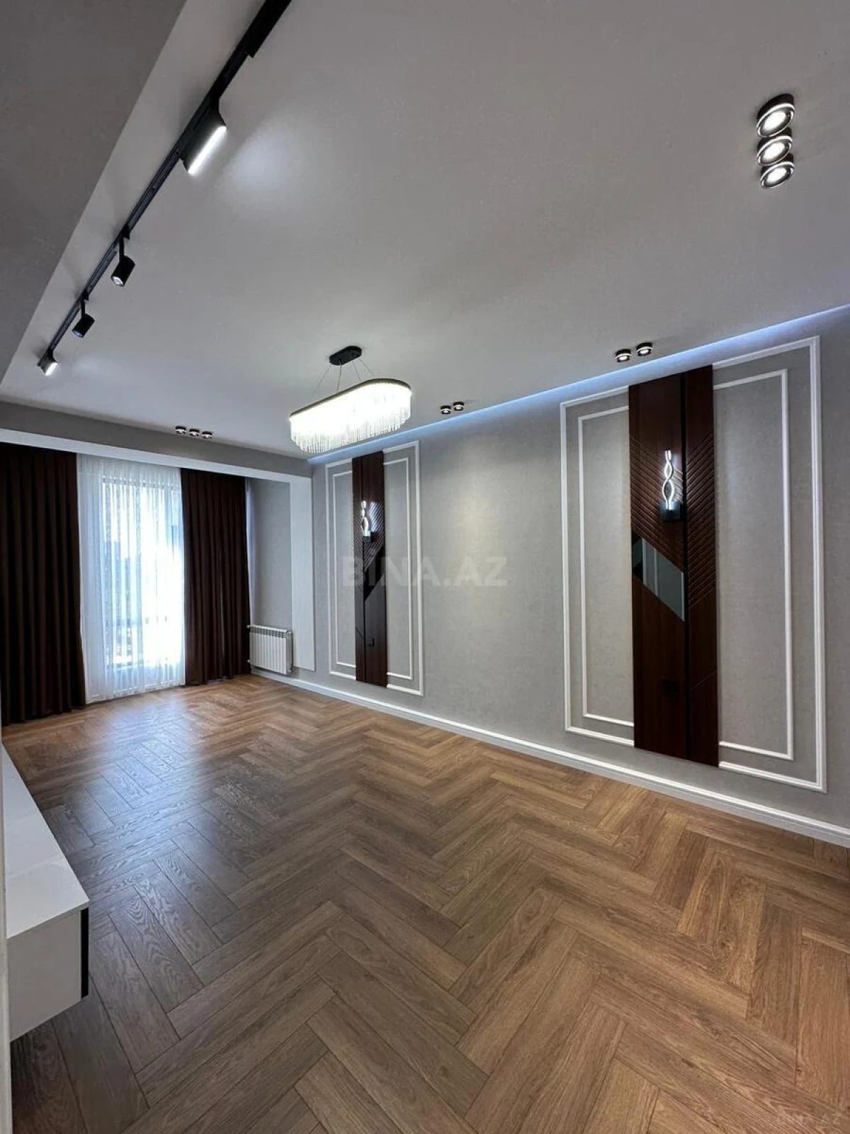 Satılır 3 otaqlı mənzil 98 m²
