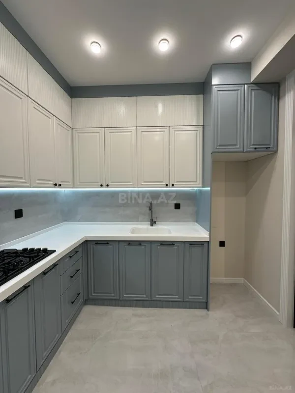 Satılır 3 otaqlı mənzil 98 m²