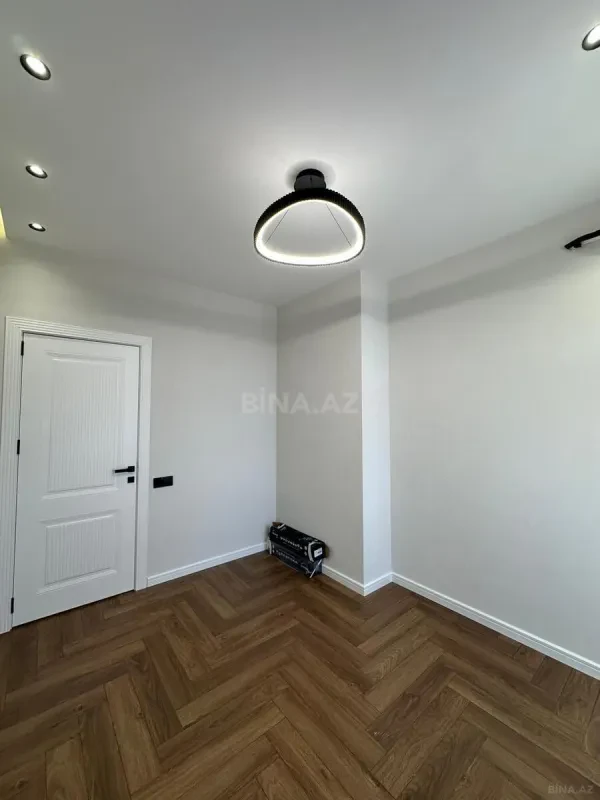 Satılır 3 otaqlı mənzil 98 m²