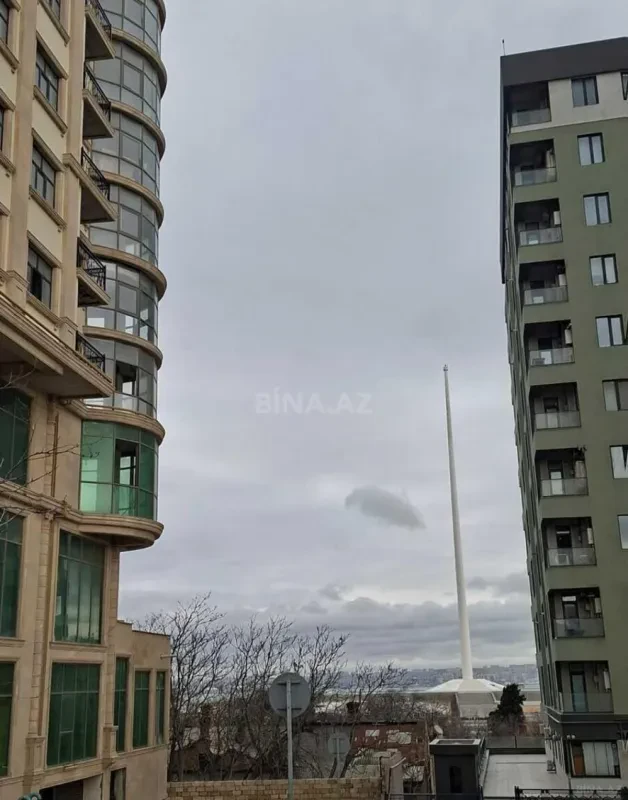 Satılır 2 otaqlı mənzil 95 m²