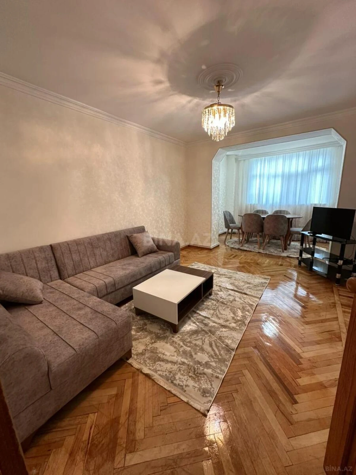 Kirayə verilir 2 otaqlı mənzil 75 m²