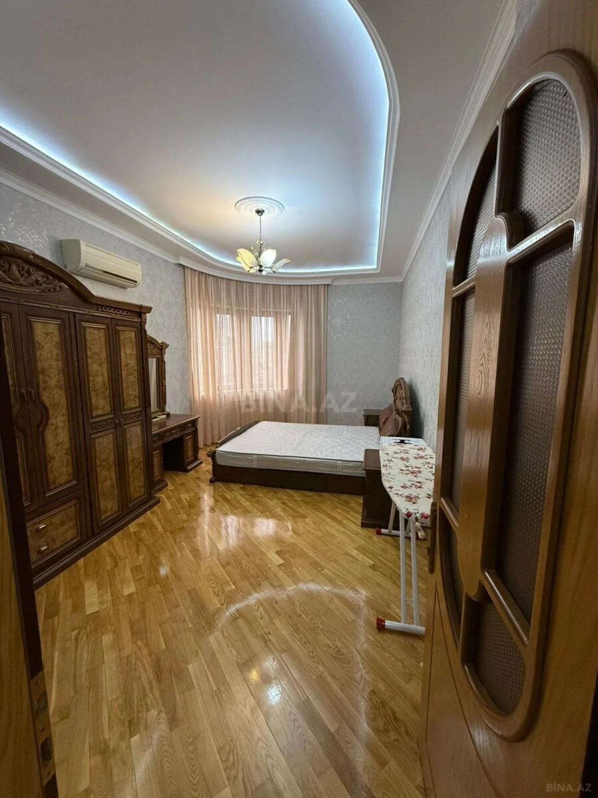 Kirayə verilir 3 otaqlı mənzil 134 m²