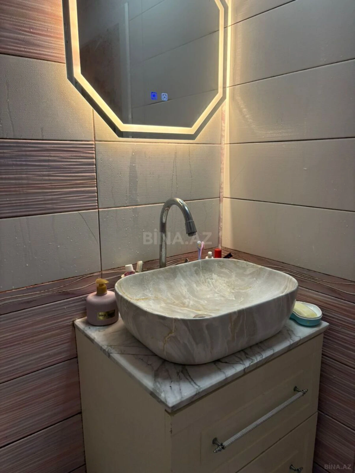 Satılır 2 otaqlı mənzil 55 m²