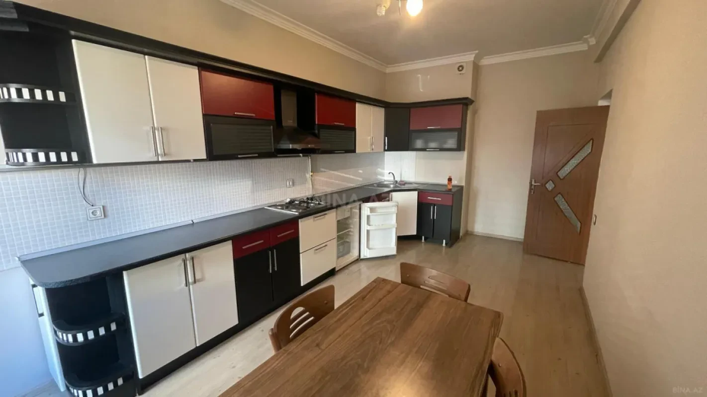 Kirayə verilir 3 otaqlı ofis 130 m²