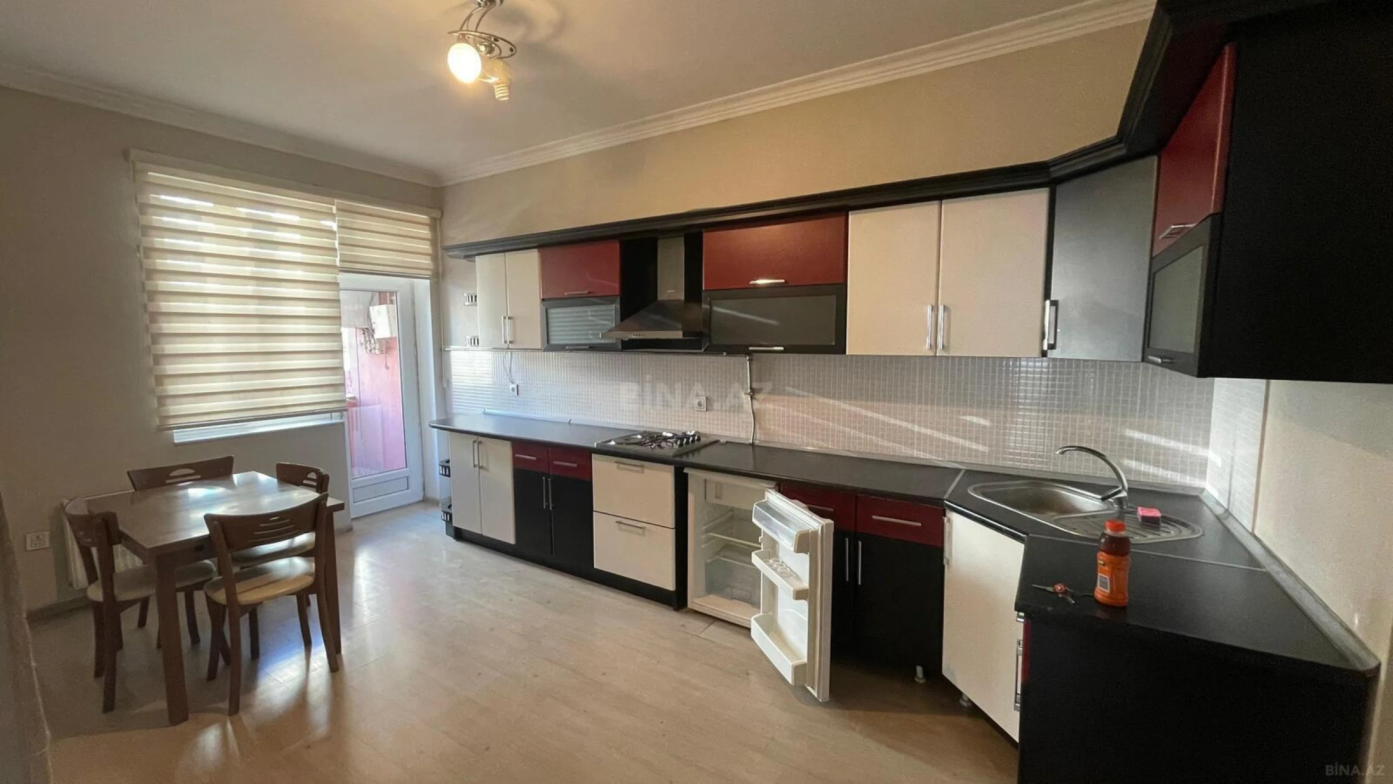 Kirayə verilir 3 otaqlı ofis 130 m²